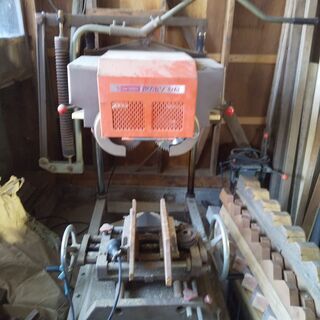 ほぞ取り機