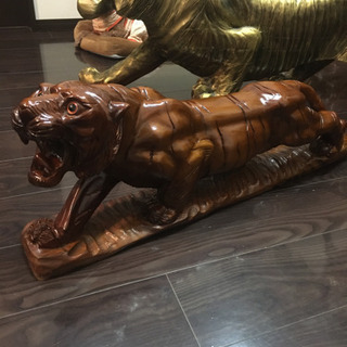 木彫りの虎！美品！の画像