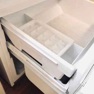 【売却済】🉐2020年製シャープ冷蔵庫137ℓ美品無傷 使用7ヶ月の画像