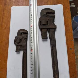 パイレン　パイプレンチ　工具