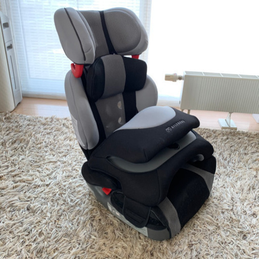 Graco ジュニアシート 2個セット グレー/ブラック/レッド 直接引渡し】Graco ジュニアシート 2個セット グレー/ブラック/レッド