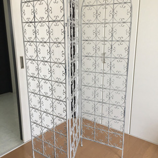 アイアンパーテーションの画像