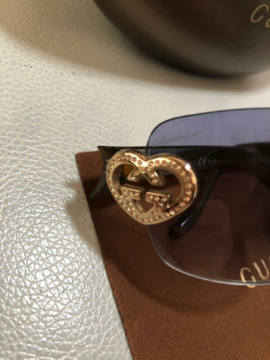 GUCCI サングラス インターロッキング ハートロゴ
