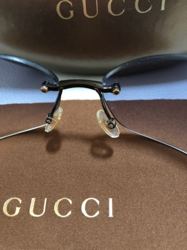 GUCCI サングラス インターロッキング ハートロゴ
