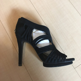 【美品】トリーバーチハイヒールの画像