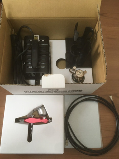 値下げしました　エアブラシセット　塗料付き