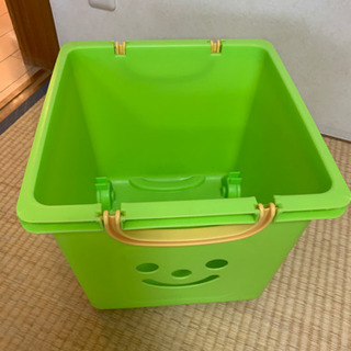 お値下げ！グリーンのボックスお顔★オモチャ箱★収納ケース★プラケース