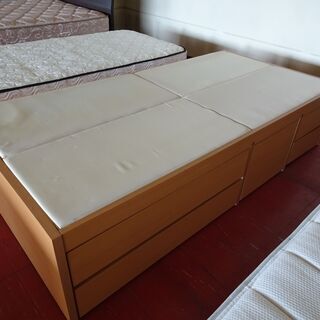 札幌配送OK☆収納付きベッド☆シングル ナチュラル 省スペース ヘッドレスチェストベッド