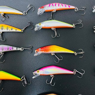 #釣具#バス釣り#ミノ#ルアー#フック付き#約5.5g#新品#計18本の画像