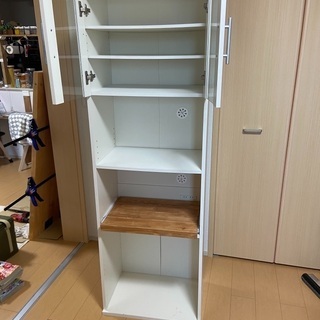 食器棚いりませんか？