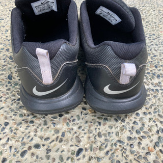 ナイキゴルフシューズ　スパイクレスの画像