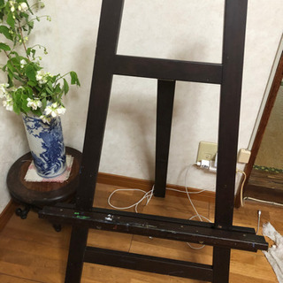 絵画　三脚スタンド　木製