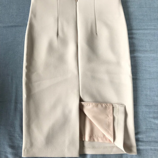 タイトスカート ベージュ サイズM 試着のみの画像