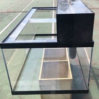 中古　大型アクリル水槽の画像