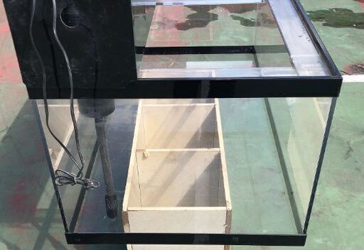 中古　大型アクリル水槽