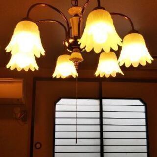 お花の形のシャンデリア(まもなく処分！)