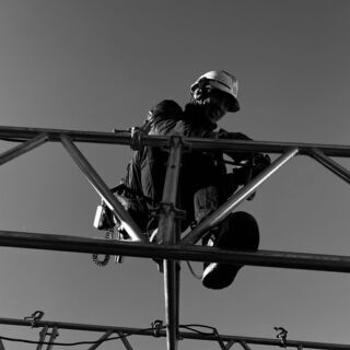 建設現場での組み立て・解体作業 ☆未経験大歓迎☆ 日払い週払い可能！ の画像