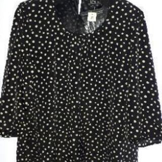 ブラウス　黒　　水玉の画像