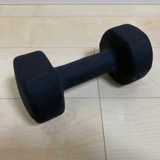 ダンベル（7kg）・腹筋ローラー　セットの画像
