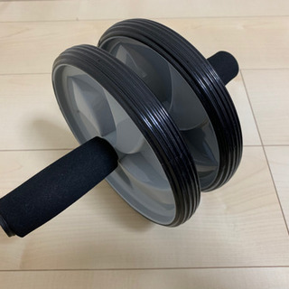 ダンベル（7kg）・腹筋ローラー　セットの画像
