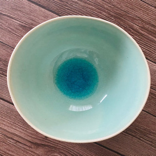 ターコイズブルーの丼の画像