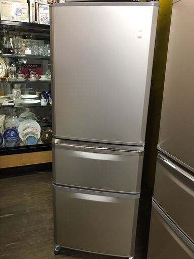 今だけチャンス！「ジモティー」見たよ！で通常特価60,478円より3,000円引きの57,478円!　三菱 MITSUBISHI　右開き　3ドア冷凍冷蔵庫　335L　MR-C34D-P　2019年製　自動製氷機　省スペース設計