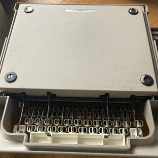 【受け渡し待ち】olivetti LETTERA25 英文タイプライターの画像