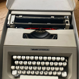 【受け渡し待ち】olivetti LETTERA25 英文タイプライターの画像