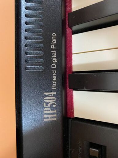 Roland電子ピアノHP504