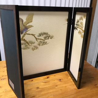 生花の屏風、金塗り。の画像