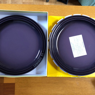 ル・クルーゼ　ラウンドプレート2枚組の画像