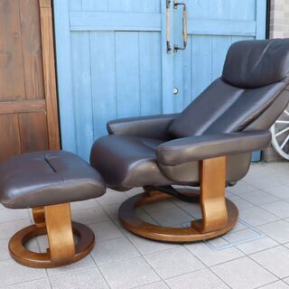 レザー リクライニングチェア　フランスベッド Francebed(フランスベッド)取り扱いのブランドZEDERE(ゼデレ)社の本革