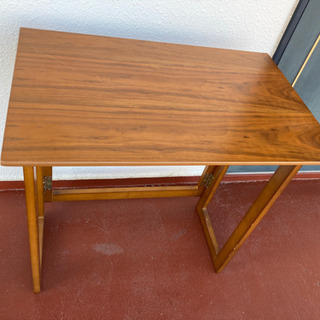 折り畳みデスクの画像