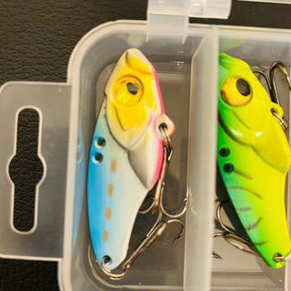 #釣具#バス釣り#メタルバイブ#15g#約5cm#新品#5個#ケース付き#ルアーの画像