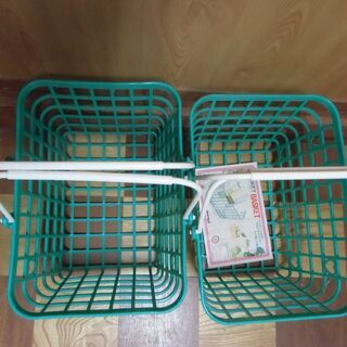 【取引成立】ファンシー バスケット グリーンハート 籠 かご ２点セット お譲りします。＊石川県＊美川より＊期間限定の画像