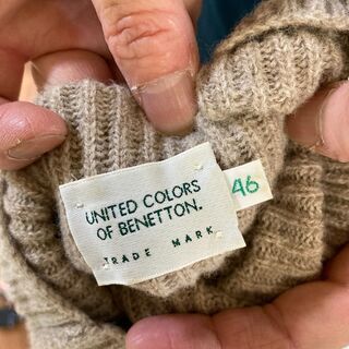 ウール100％セーター2枚＋黒セーター1枚【無料】の画像