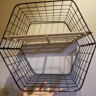 壁掛け収納 