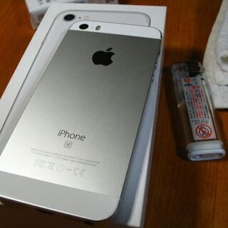 iphone se  32G whiteの画像