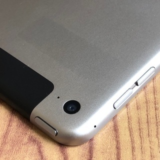 SIMフリー　ipad　mini4の画像