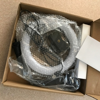 【新品未使用】リングライト パソコン 6.35mmネジ山のWebカメラ スタンド LEDリングライト 高輝度 3色モード 自撮りライト 10段階調光 外径8インチ 女優ライト USB給電式 高安定性 撮影用ライト 自撮り補光 高安定性 三脚スタンド付き 撮影照明用ライト 美容化粧/生放送/ビデオカメラ撮影/テレワーク/肌美化/写真/zoom/YouTube/TikTok/Facebook/Twitter/SNS/Instagramの画像