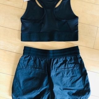 女性用ランニングセットの画像