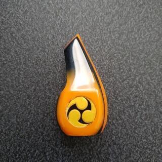 三線バチ　黒オレンジ　グラデーション7cm