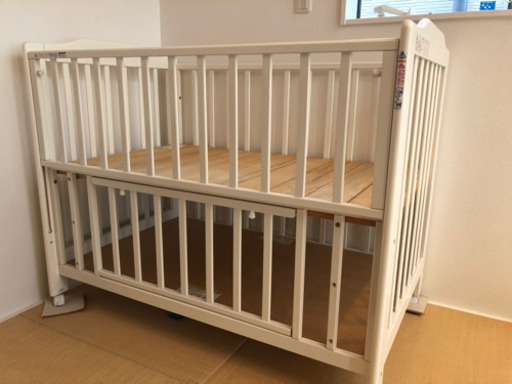 ベビーベッド