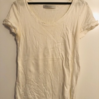 細かいフリルが美しい　きれいトップスby United arrows の画像