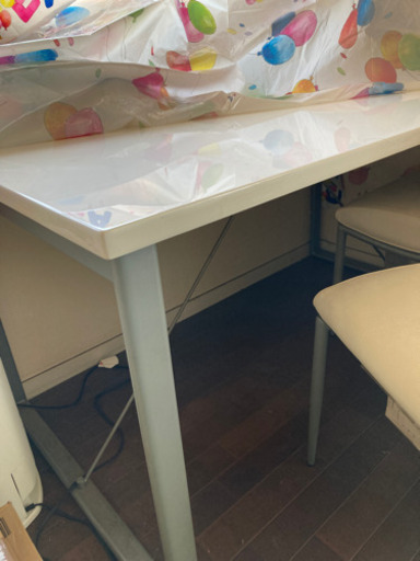白いダイニングセット　椅子4脚