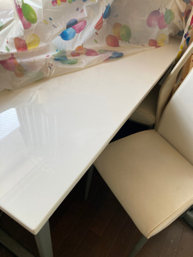 白いダイニングセット　椅子4脚