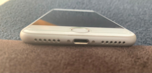 iPhone 8  ゴールド　64G 値下げしました！