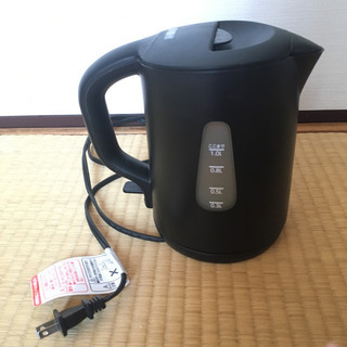 電気ケトル(TOPVALU) 1リットル　説明書付きの画像