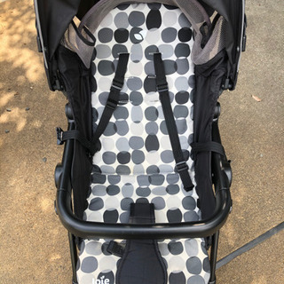 ジョイーチャイルドシート  ベビーカーの画像