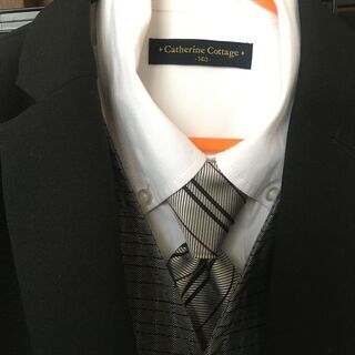 Catherine Cottage 男の子140　スーツ一式の画像